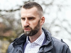 Możdżonek będzie doradzał Nawrockiemu? Były siatkarz i współpracownik Mentzena zabra…