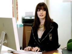 Anne Hathaway zadała szyku na planie kontynuacji Diabeł ubiera się u Prady! Do obsady filmu dołączyły kolejne gwiazdy
