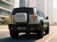 Ten potężny SUV ma 912 KM i kosztuje równowartość 184 000 zł. Ludzie kupują w ciemno