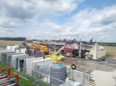 Pożar hali zakładu kamieniarskiego w Kolembrodach