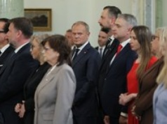 Tusk wbił szpilkę prezydentowi na zaprzysiężeniu rządu