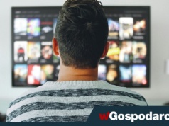 Polacy unikają reklam w telewizji, uprawiają multiscreening