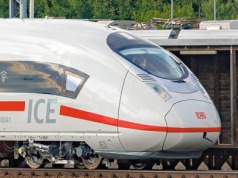 400 pasażerów pociągu utknęło pod ziemią. Wydobyto ich po wielu godzinach