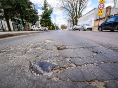 Utrudnienia przy łódzkim szpitalu. Autobusy jadą zmienioną trasą