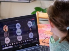 Prezesi firm technologicznych odkryli, jak wykorzystać zalety pracy zdalnej. Przy okazji zaniżają wynagrodzenie pracowników