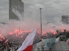 Godzina "W" w Warszawie. Miasto stanęło, zawyły syreny