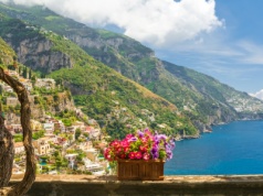 To jedno z najpiękniejszych miejsc w Europie. Positano, czyli bajeczne chwile w perełce wybrzeża Amalfi [halo tu wakacje]