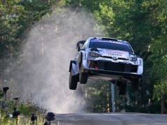 Przewodnik po serii Rajdowe Mistrzostwa Świata WRC: Kategorie i punktacja