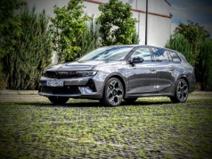 Test Opel Astra Sports Tourer GS diesel. Król kompaktów zachwyci pragmatyków