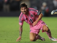 Messi upadł na murawę i już wiedział. Była 11. minuta