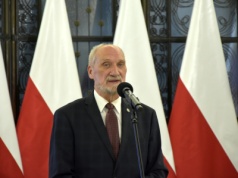 Macierewicz: Nawrocki nie pozwoli zniszczyć Polski