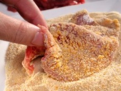 To najlepsza panierka do schabowego. Kotlet wychodzi delikatny, ale bardziej chrupiący