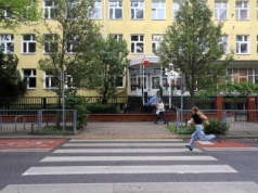 To nie żart. Pieszy zapłacił 2700 zł. Policja surowo karze za ten błąd