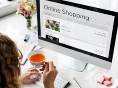 Czy to lato czy to zima, sprzedaż online w Polsce przerwy nie ma