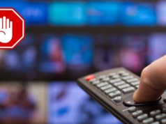 Ten symbol na telewizorze to podwójny rachunek za prąd – oto, jak tego uniknąć