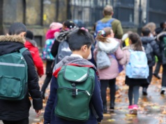 Chiny uruchamiają swoje 500+, chcą ratować dzietność, która załamała się już dawno temu