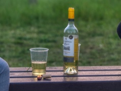 Szczecin kończy z nocną sprzedażą alkoholu. Kolejne miasta też to rozważają