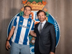 Transfery: Bednarek zagra z gwiazdą w FC Porto! Był w Barcelonie