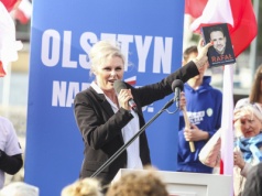 Najpierw uczyła niemieckiego, później trafiła do Senatu. Co dla Warmii i Mazur zrobiła Ewa Kaliszuk?