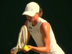 Tenis ziemny: Tauson wygrywa z Świątek. Koniec zmagań Polki w Montrealu.