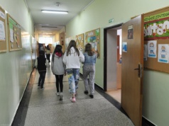 Kalendarz roku szkolnego 2025/2026. W ferie czeka uczniów rewolucja, a to nie koniec zmian