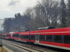 Niemcy: Pociąg Deutsche Bahn uderzył w drzewo. Ewakuowano ponad 200 pasażerów