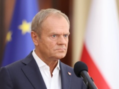 Donald Tusk leży na deskach, choć nawet nie zdążył wejść z Nawrockim do ringu