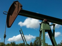 Światowy gigant rezygnuje z energii odnawialnej i wraca do paliw kopalnych. Koncern BP odkrył złoża w Brazylii