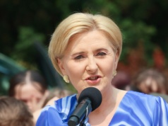 Nie wykorzystała dobrze dziesięciu lat? Tak Polacy ocenili Agatę Dudę