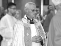 Zmarł ks. Stanisław Skowron. Były proboszcz służył także na Sądecczyźnie