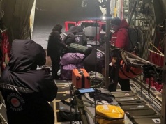 Karkołomna akcja ratunkowa na Antarktydzie. Załoga była w powietrzu przez około 15 godzin