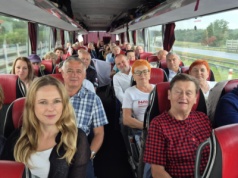 Mieszkańcy regionu w drodze na zaprzysiężenie Karola Nawrockiego: 'Nie wyobrażamy sobie, żeby mogło nas zabraknąć’