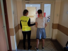 Obrzydliwy Ukrainiec okradał polską drogerię