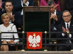 Symboliczny ruch Andrzeja Dudy. Wszystko widać na zdjęciu