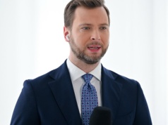Dziennikarz TVN24 został obrażony po zaprzysiężeniu Karola Nawrockiego