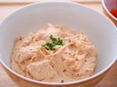 Mieszam serek i 4 składniki. O niebo lepsza niż pasta kanapkowa z ryby