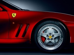 Tańczący koń przybył do Ferrari z samolotu. Miał przynosić szczęście