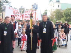 Wyruszyli „pielgrzymi nadziei”. 45. Piesza Pielgrzymka Krakowska na Jasną Górę rozpoczęta (ZDJĘCIA)