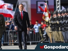 Prezydent: zbuduję 300-tysięczną armię polską!