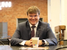 Polityka zagraniczna, a współpraca premiera z prezydentem. Dr Mateusz Piątkowski gościem Radia Łódź