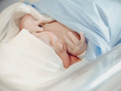 Polscy i szwajcarscy naukowcy wyhodują tkankę chrzęstną dla płodów z rozszczepem kręgosłupa