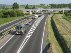 Poprawa sprzedaży samochodów ciężarowych