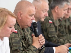 Jeże przeciwczołgowe czekają pod granicą. Wojsko w gotowości do obrony Polski