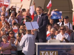 Pierwszy wiec nowego prezydenta. Inicjatywa ws. CPK podpisana