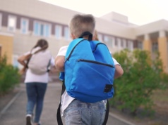 Najlepsze akcesoria i gadżety dla ucznia lub studenta. Co warto włożyć do plecaka?