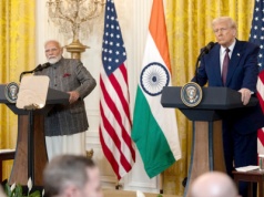 Trump zakręca Indiom kurek z rosyjską ropą. Poskutkuje?