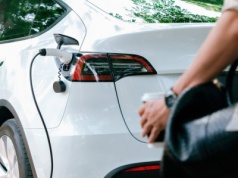 Kilometrówki a elektryki. Resort infrastruktury zapowiada zmiany w przepisach