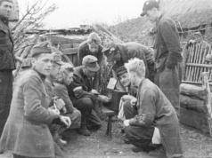 8 sierpnia 1944 roku rozpoczęła nadawanie powstańcza radiostacja „Błyskawica”