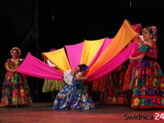 33.Międzynarodowy Festiwal Folkloru z barwną inauguracją [FOTO]