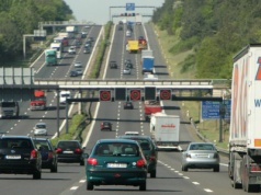 Rozpędził się do 321 km/h, bo myślał, że na niemieckich autostradach nie ma ograniczenia